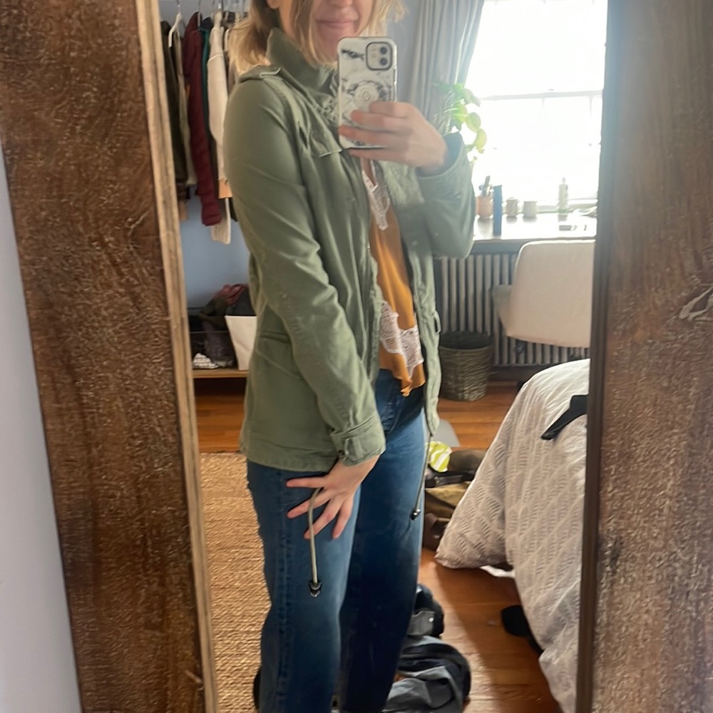 Small green divided jacket